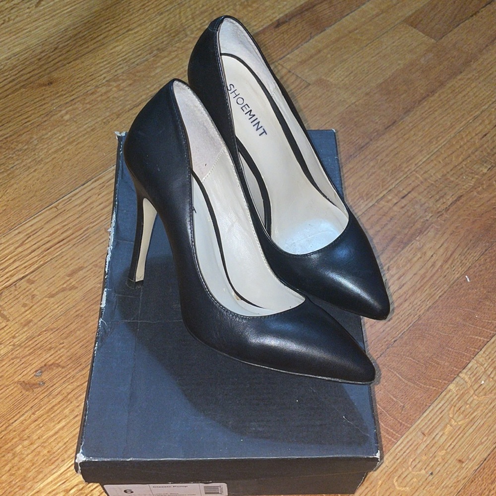 Leather Pumps
